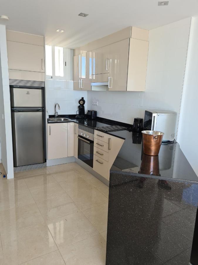 Room In Apartment - 1St Line Top Floor Apartment Carrer del Mar 외부 사진