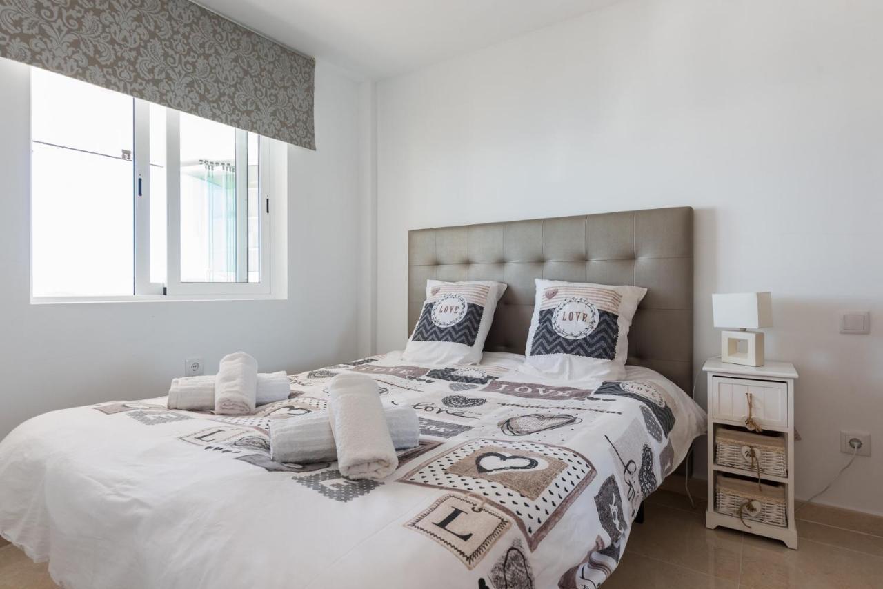 Room In Apartment - 1St Line Top Floor Apartment Carrer del Mar 외부 사진